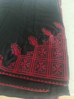 VELA Threads Collection Black & Red Embroidery Hijab-Rare, Never Worn
